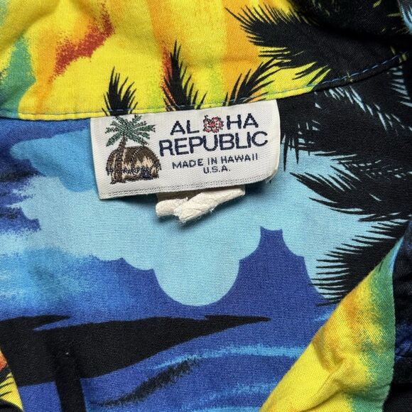 Aloha Republic Hawaiian Shirt Sunset Palm Trees Vintage Blue Men's Size Medium - Picture 4 of 4